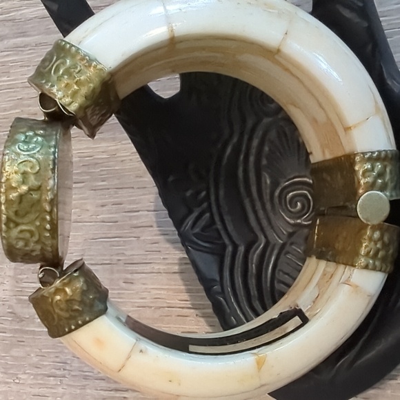 Vintage Bone Brass Agate Stone Bangle - Picture 5 of 14